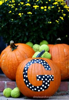 Outdoor Fall Decorating Ideas - I like the black and white dots - then draw red oval around it for the Dawgs!!