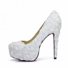perfect wedding shoe! :) #wedding #heels #highheels #shoes #pumps