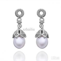 2013 Hot Sale Fashion Pearl Earrings Beautiful Girl's Prom Queen Essentials Free Shipping PLE013