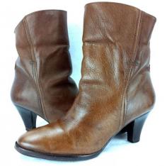 Frye Womens Leather Boots Brown Size 9.5 M Heels 3 in = 7.6 cm