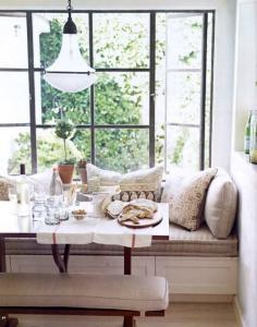 i have a breakfast nook obsession