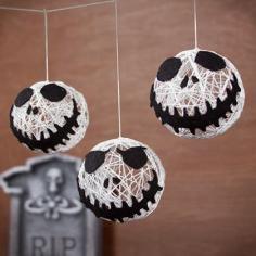 Awesome DIY Halloween decoration for a party or just to entertain trick or treaters. Could also make orange pumpkin ones