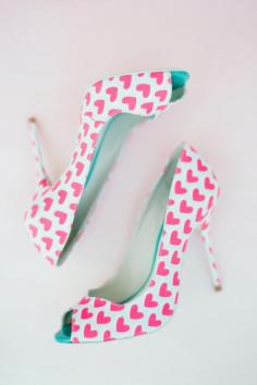 Cute, colourful wedding shoes!! {Sophia Webster}. Photography: Brklyn View Photography - www.brklynview.com