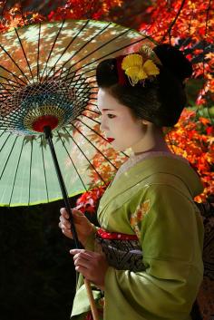 Umewaka as maiko by WATASAN on Flickr