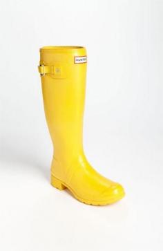 A classic, bright rain boot on-the-go! Packable Hunter boots.