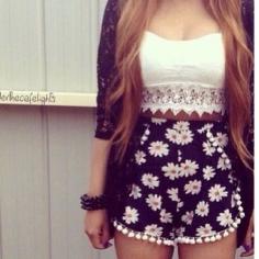 daisy pom pom shorts & crop top