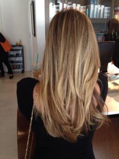 Natural honey blonde. Perfect for me and have the bottom into more of a v shape!