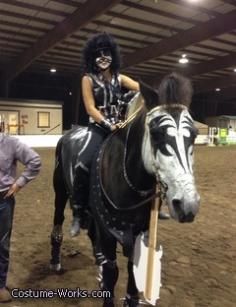 Kiss Horse - Halloween Costume Contest.