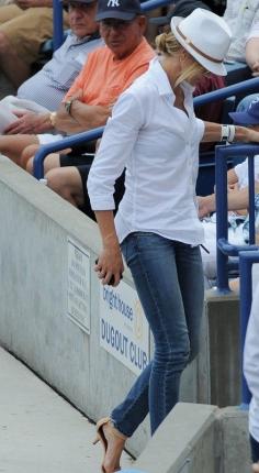 Love jeans and a white shirt - a classic look... :)