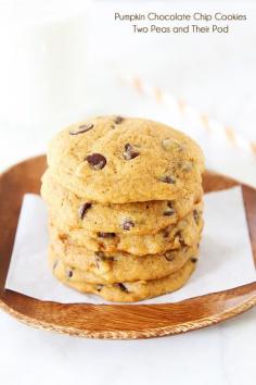 The BEST Pumpkin Chocolate Chip Cookie Recipe on twopeasandtheirpo... #recipe #pumpkin #cookies