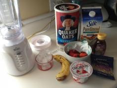 Lauren Conrad's 7 Days to SKINNY Jeans Smoothie. (Strawberry Oatmeal Breakfast Shake)