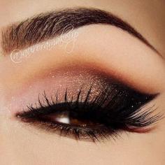 Smokey cat eye makeup. wish I could do this
