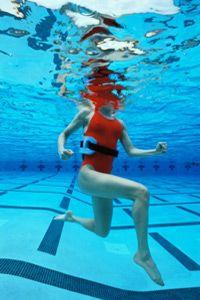 HowStuffWorks "Swim Workouts for Runners Technique"