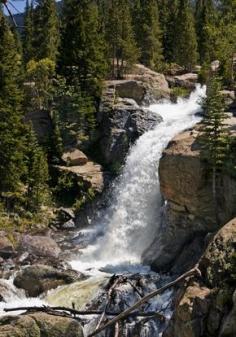 Waterfalls in Rocky Mountain (Colorado) National Park - info about the various falls and hikes thereto..