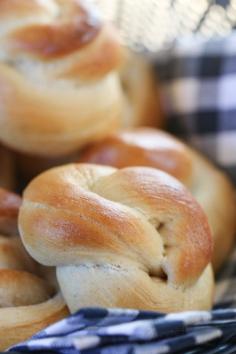 Apple and Honey Challah Rolls | foodnfocus.com