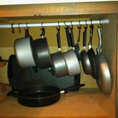 diy home sweet home: Did you know - Round Two 21.hang your pans on a curtain rod? Again, this would eliminate having to heavy stack to get a pan from the bottom. Genius!!