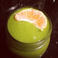 Mango Mandarin MAAAAADNESS Smoothie! By Simple Green Smoothies. This is mouth-watering and delicious!