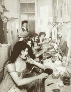 1913-1924 Inside a dressing room at the Moulin Rouge