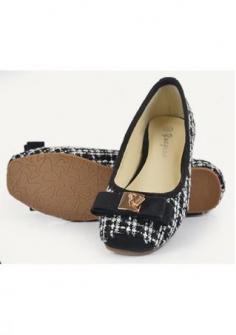 Women's metal lock flats