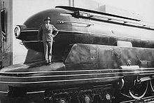 
                        
                            Raymond Loewy , Industrial Designer
                        
                    