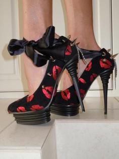 High Heel Spiked Platform Black/Red Lips :)