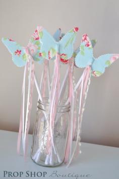 
                        
                            Girls Butterfly Wand, Birthday, Party Favor, Dress up, Photo Prop. $12.00, via Etsy.
                        
                    