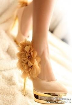 
                        
                            High heel ✿⊱╮
                        
                    