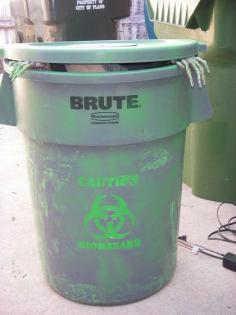 
                        
                            We have an extra trash can on the side of the house I could totes do this/ Trash Can Trauma Halloween Prop
                        
                    