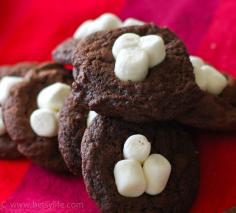 
                        
                            Warm up with some hot cocoa cookies | Betsylife.com
                        
                    