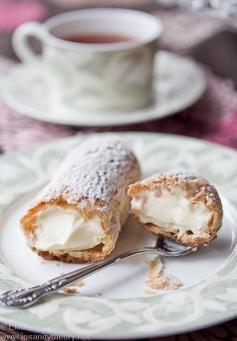 
                        
                            Ladurée vanilla éclairs, Paris
                        
                    