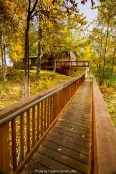 Looking for the best spot this fall? Perhaps the best place is right in your backyard! Consider building an outdoor walkway like this. I'm sure autumn colors will dazzle you when you take a stroll on it. #Autumn #FallFoliage