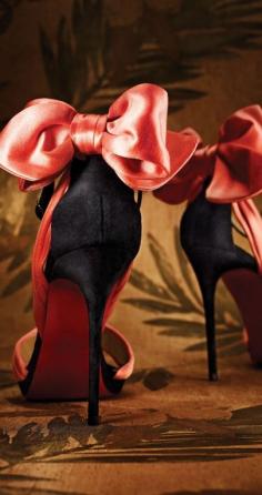 
                        
                            Christian Louboutin, Paris
                        
                    