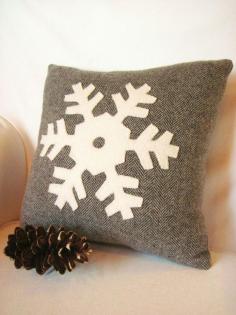 
                        
                            Decorative Pillow / Wool Pillow / Christmas Pillow / Snowflake Pillow / Rustic Pillow / Gray Pillow. $30.00, via Etsy.
                        
                    