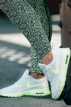 
                        
                            Sleek style with a pop of bright. Keep it fresh heading into fall in the Nike Air Max Thea. #airmax
                        
                    