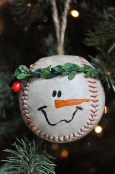 
                        
                            Baseball Snowman Ornament ~ How freakin cute! @Tobie Oliver Oliver Tapper @Jill Meyers Meyers Travis
                        
                    