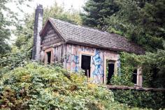 Lloyd’s Blog: Abandoned House Near Courtenay, Vancouver Island