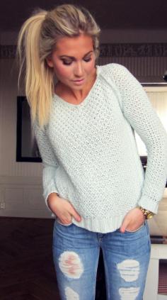 Comfy sweater, ripped jeans, cute ponytail, love it all!!