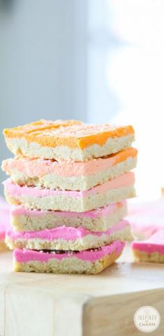 Frosted Sugar Cookie Bar! Plus, a great tip for creating an ombre effect with the frosting.