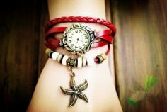 
                        
                            Star pendant leather vintage girl watch
                        
                    