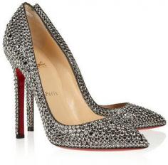 
                        
                            Christian Louboutin pigalle
                        
                    