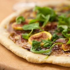 Figs and Prosciutto Pizza