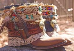 
                    
                        Vintage boho cowboy shoes, looking amazing and wild
                    
                