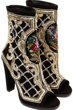 
                    
                        Balmain...I've pinned these before, but they deserve an encore...wow!
                    
                