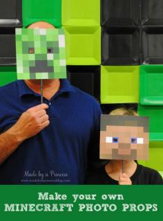 Make your own #Minecraft photo props complete with free download links. {Made by a Princess}