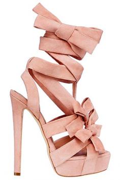 
                    
                        Christian Dior | pink
                    
                