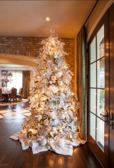 
                    
                        Interior Design Ideas: Christmas Decorating Ideas - Home Bunch - An Interior Design & Luxury Homes Blog
                    
                