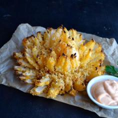 
                    
                        Buffalo Baked Blooming Onion - with just a bit of olive oil, you can enjoy your Blooming Onion with no guilt at all! | @Taste Love & Nourish | #bloomingonion #buffalo #appetizer #healthy #lowfat
                    
                