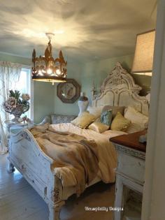 
                        
                            beautiful bedroom, head board and pillows. love the bedding
                        
                    