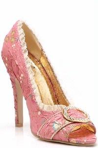 
                    
                        Gorgeous feminine shoes
                    
                
