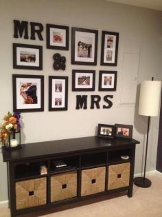 
                        
                            Display your wedding photos.
                        
                    